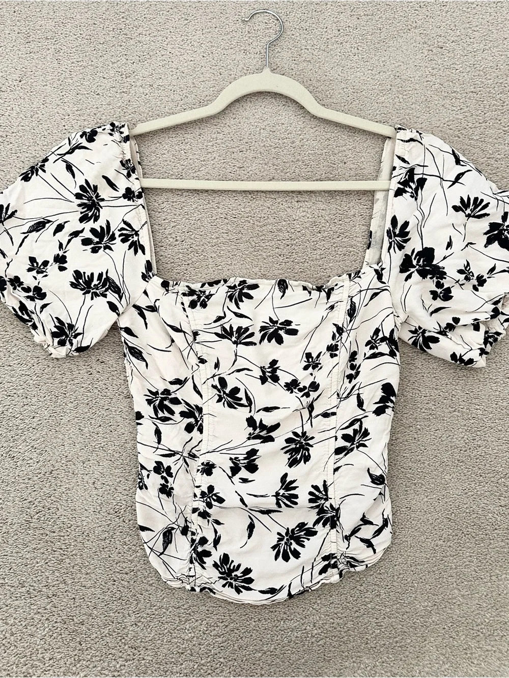 Astr The Label Cream & Black Floral Puff-Sleeve Square Neck Top - Florian Blouse